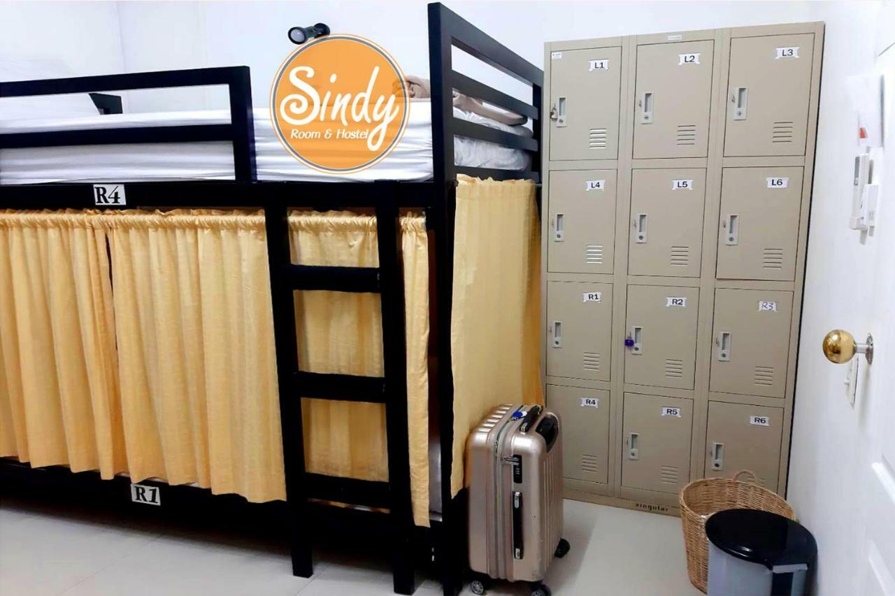 Sindy'S Hostel Pattaya Buitenkant foto